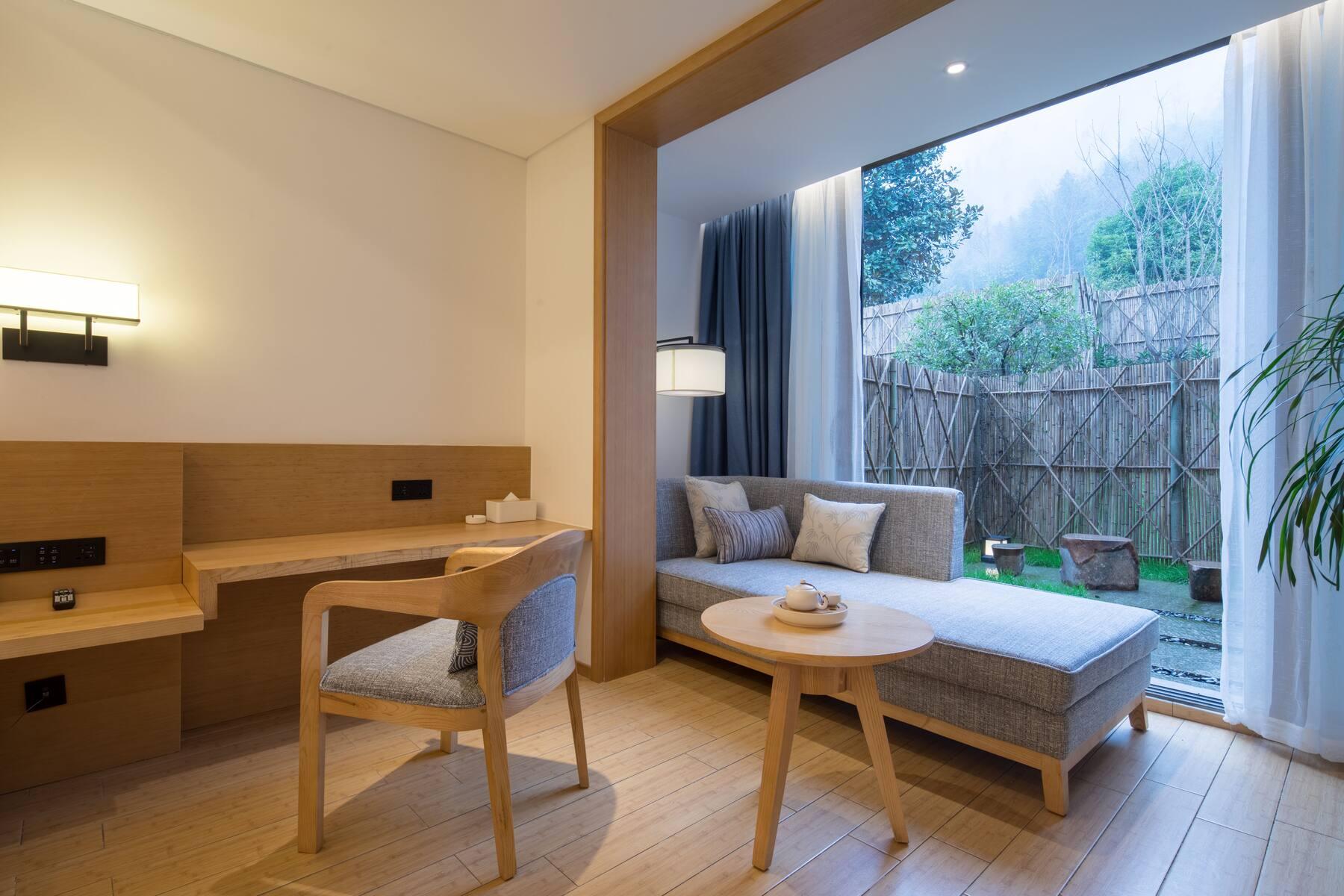Howard Johnson Huashuiwan Hot Springs Resort Chengdu Buitenkant foto
