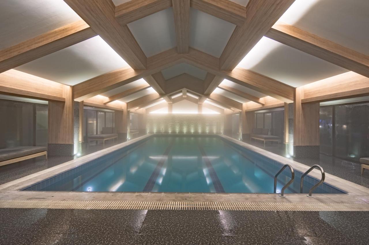Howard Johnson Huashuiwan Hot Springs Resort Chengdu Buitenkant foto